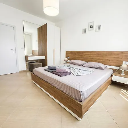 Gloria Superior 827 Apartment Golem (Tirana)