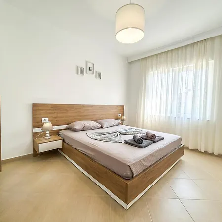 Gloria Superior 827 Apartment